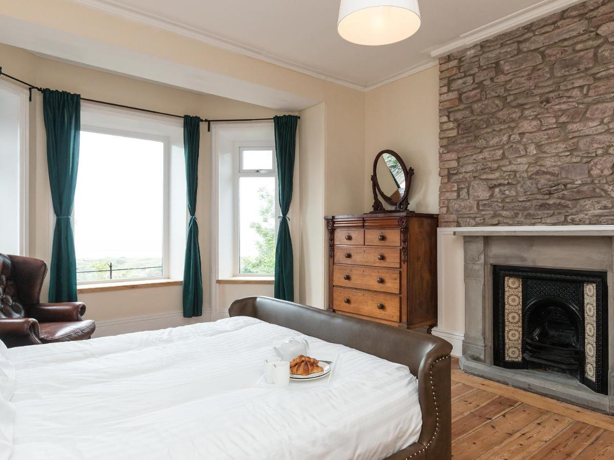Pendine Manor Exterior photo