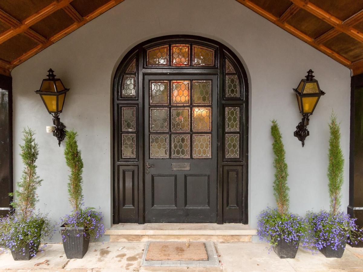 Pendine Manor Exterior photo